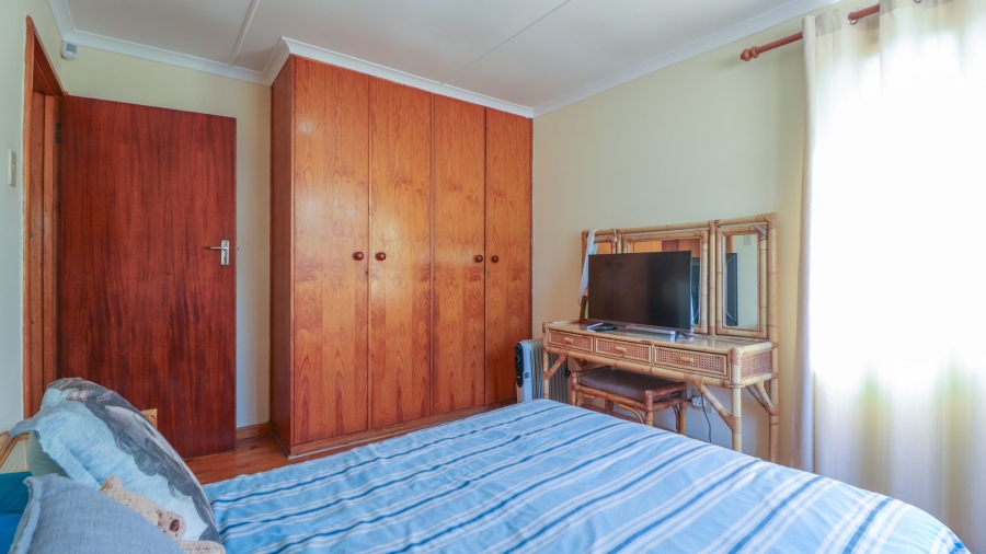 10 Bedroom Property for Sale in Dana Bay Western Cape